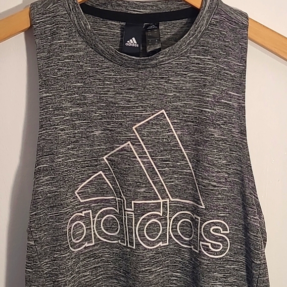 ⭐ $5 ⭐ ADIDAS Heather Grey Racerback Logo Workout Tank XS - Picture 2 of 5